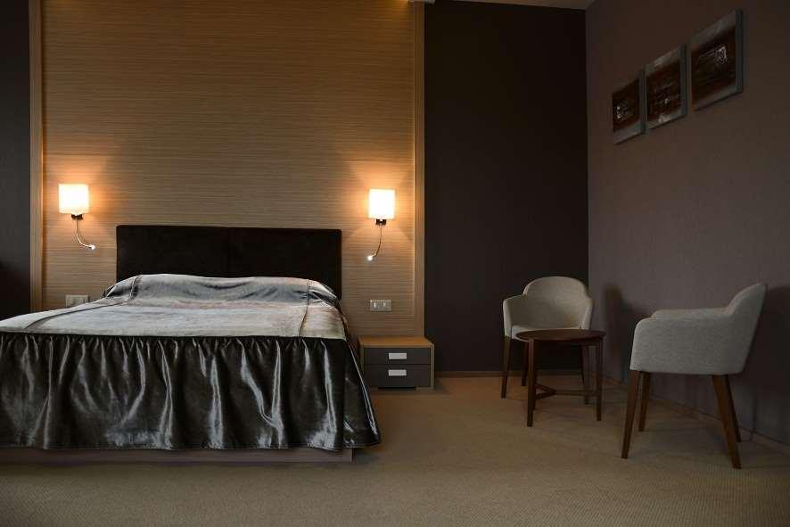 Ovis Hotel Charkiw Zimmer foto